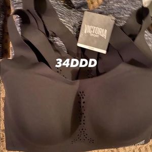 SOLD ⚠️ VS Angel Max sports bra
